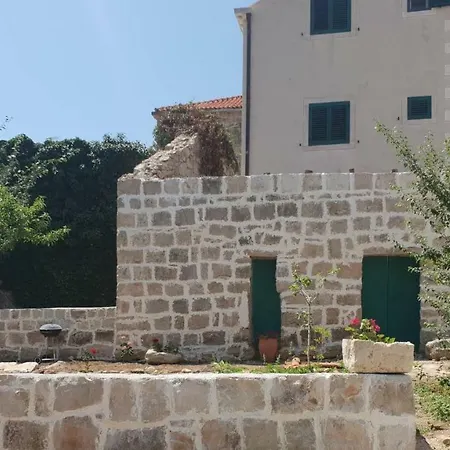Beautiful House With A Pool تْسافتات